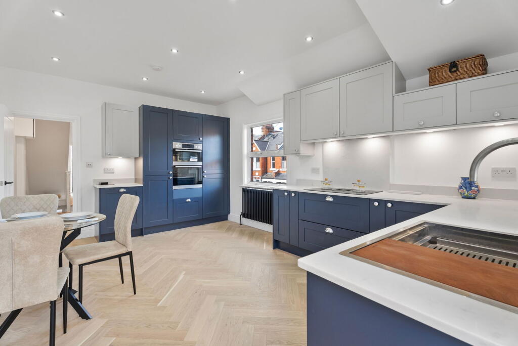Main image of property: Willow Vale, London, W12