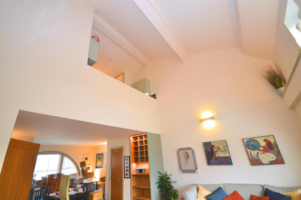 Apartment in Dorchester - View 3