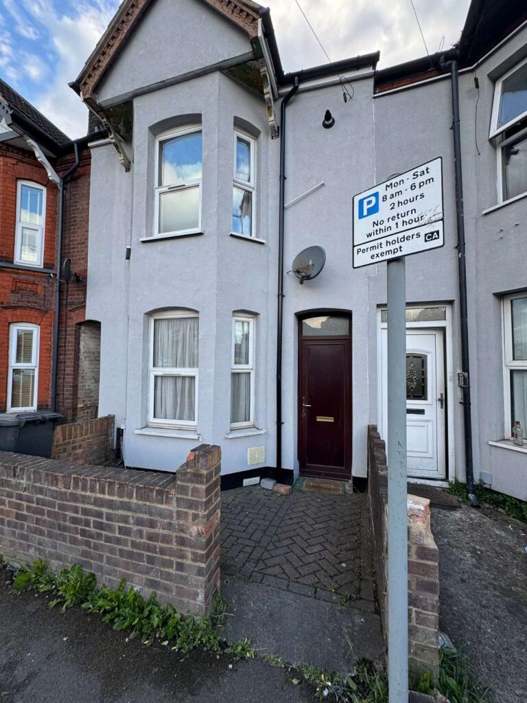 Main image of property: Hitchin Road, LUTON, LU2