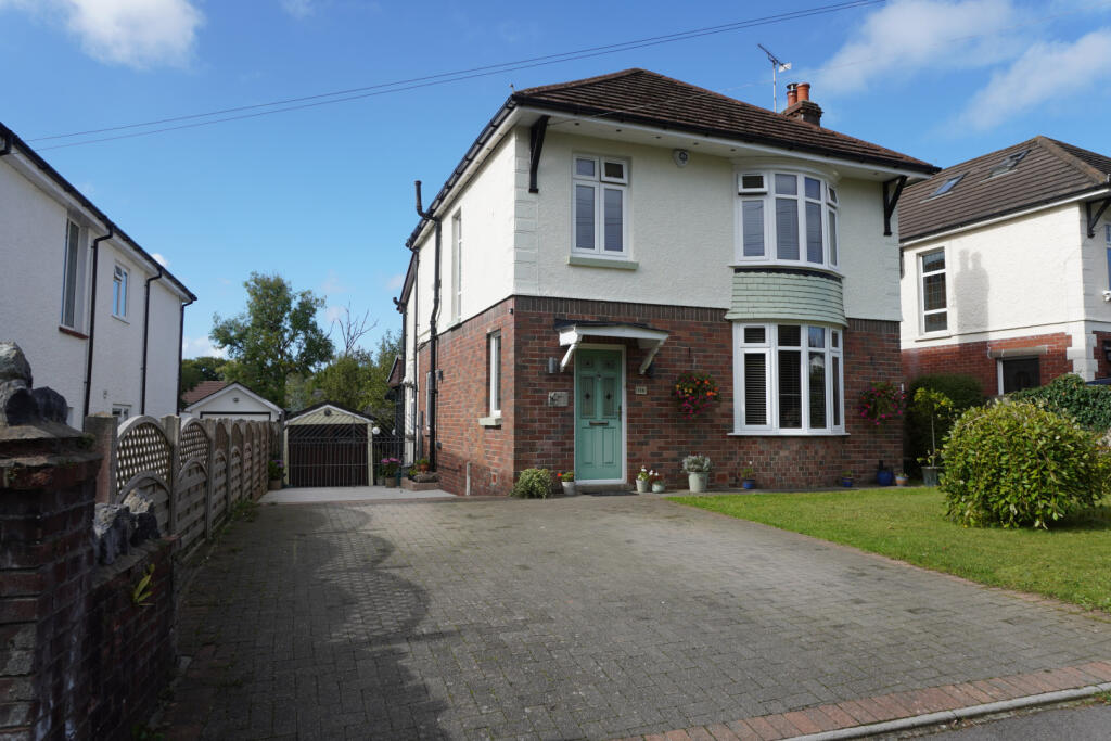 Main image of property: Hen Parc Lane Upper Killay Swansea Sa2 7ey