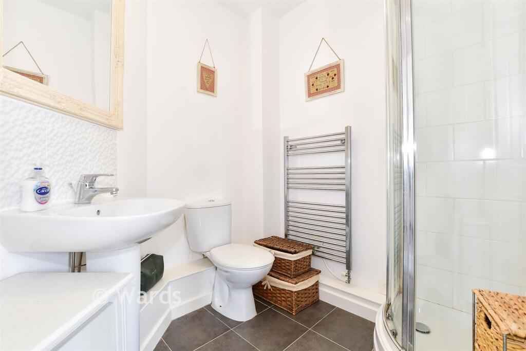 Apartment in Maidstone, Loose - More