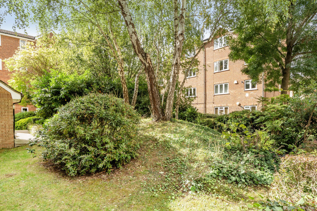 Main image of property: Crosslet Vale, Greenwich