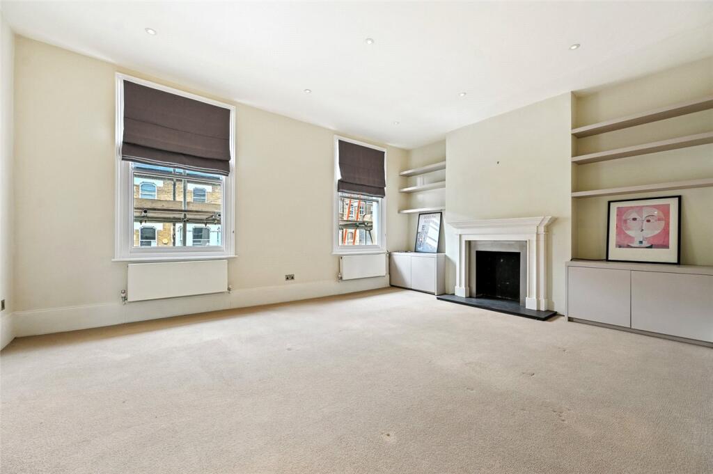3-bed terraced on Hetley Road, London, W12, £750,000