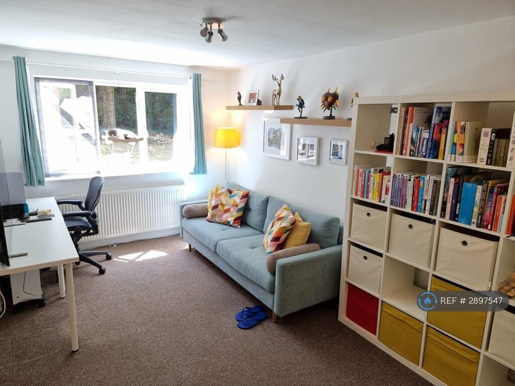 Main image of property: Muswell Hill, London, N10