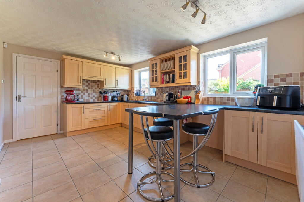 House in Northampton - View 5