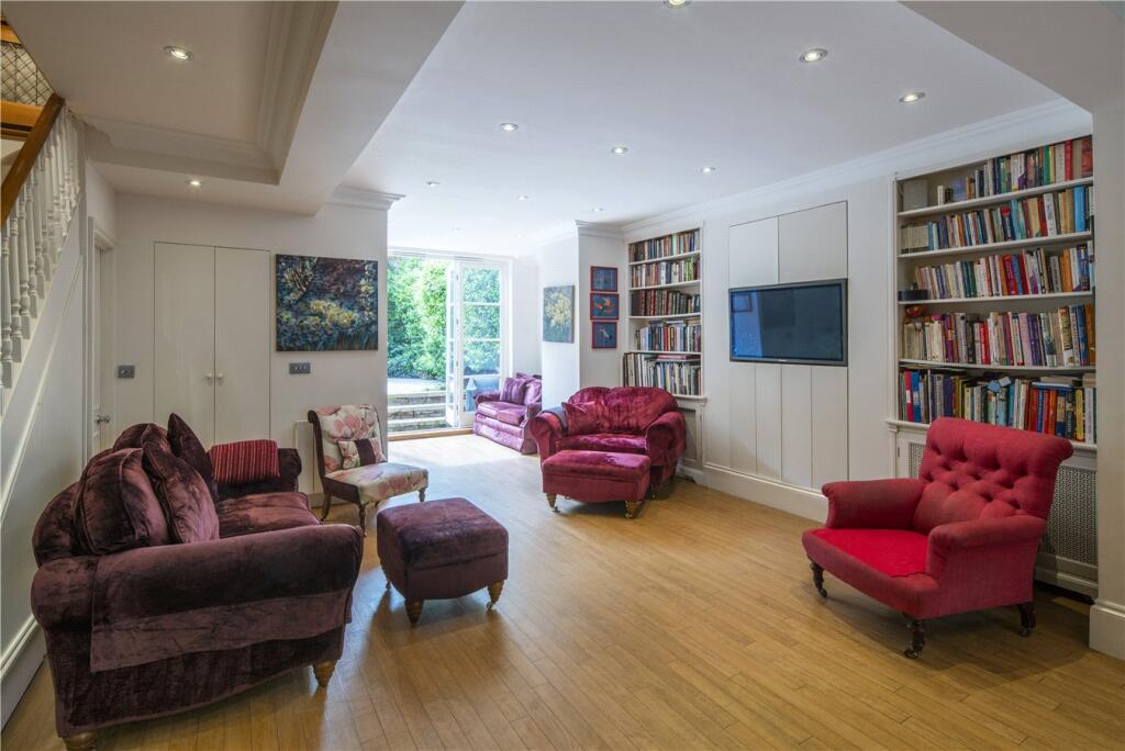 House in London, City of Westminster - View 4