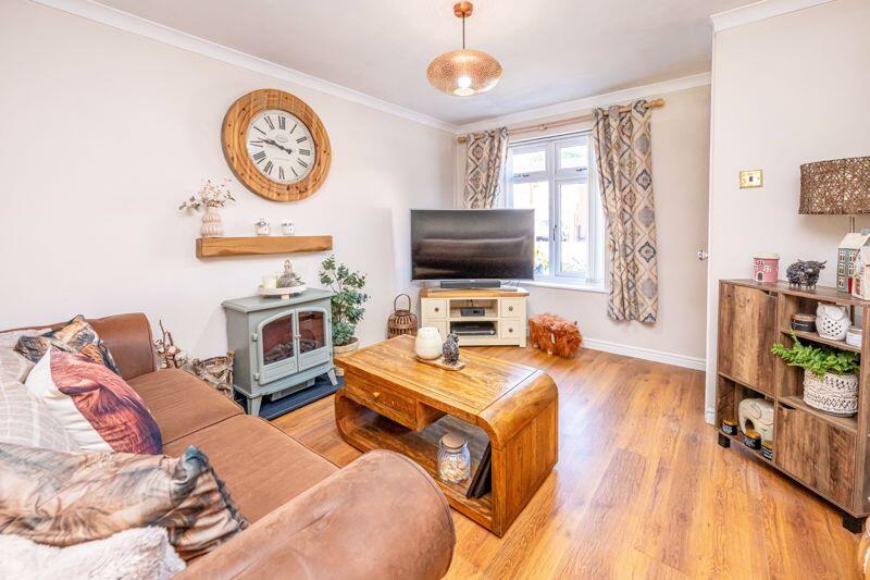 Guthrum Close, Perton, Wolverhampton photo 3