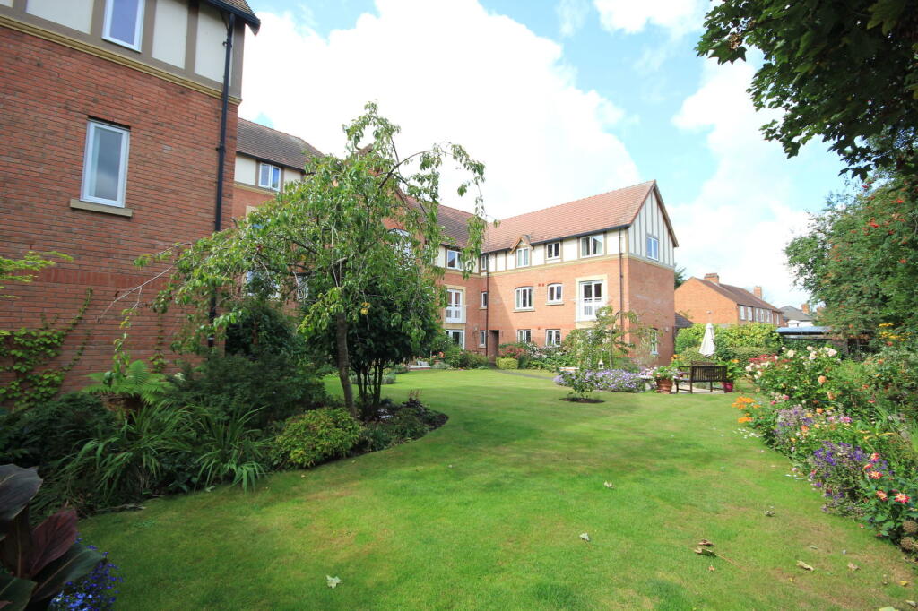 Worcester Road, Malvern, Worcestershire. WR14, Worcestershire. WR14