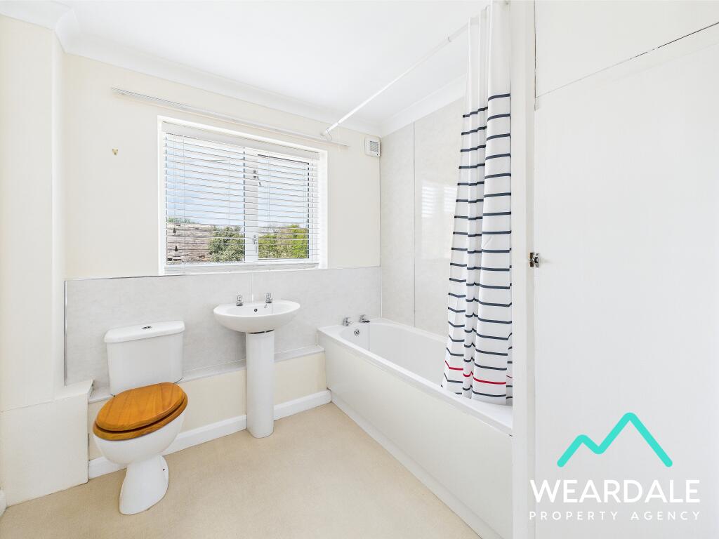 11 Lister Terrace, Bishop Auckland, DL13 3LB photo 4