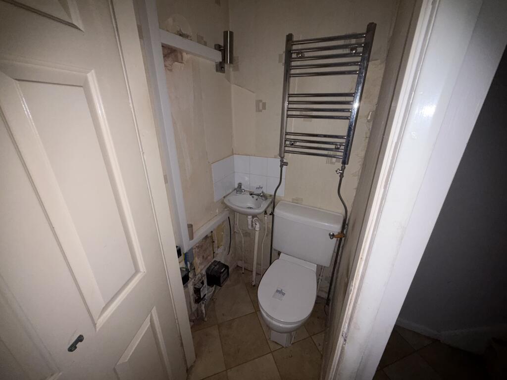 House in Sutton Coldfield, Walmley - View 5