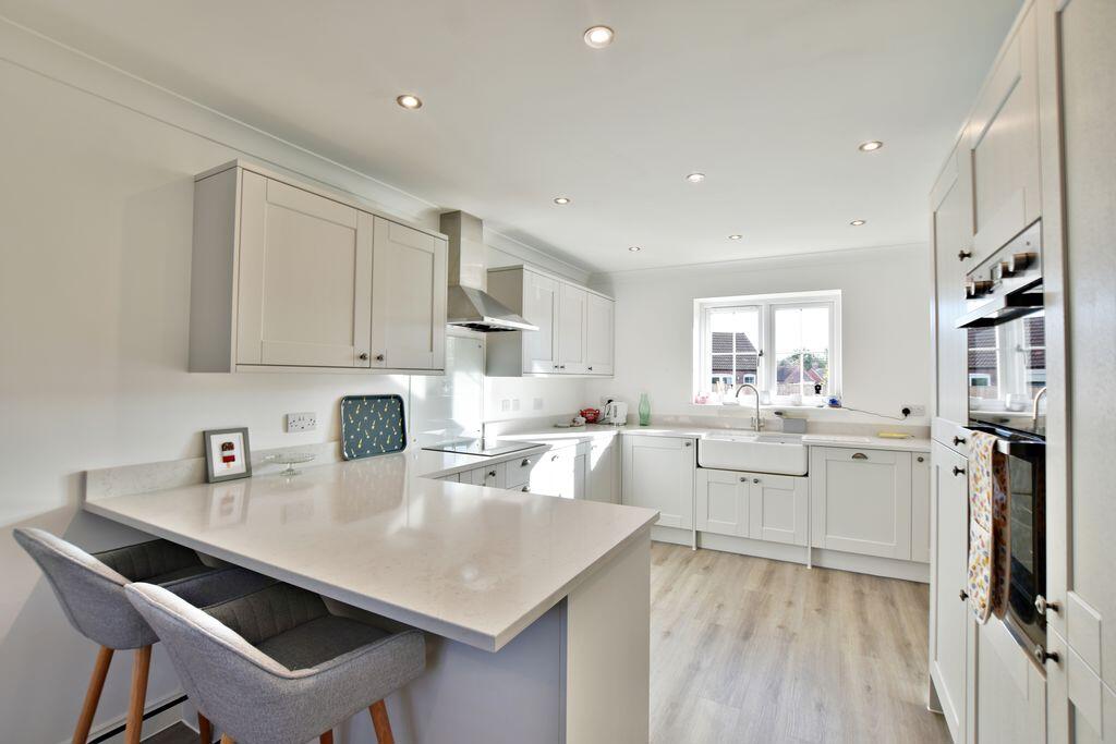House in Lincoln - View 4