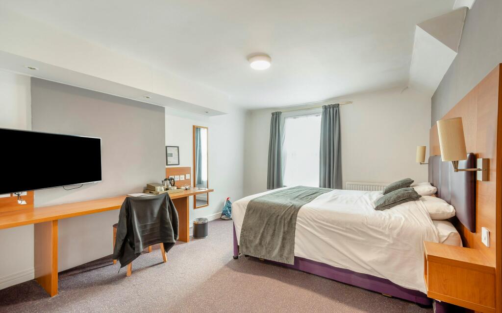 8690263-interior36.jpg