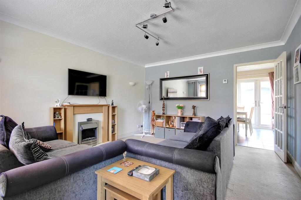 Main image of property: Lodge Close, Hessle