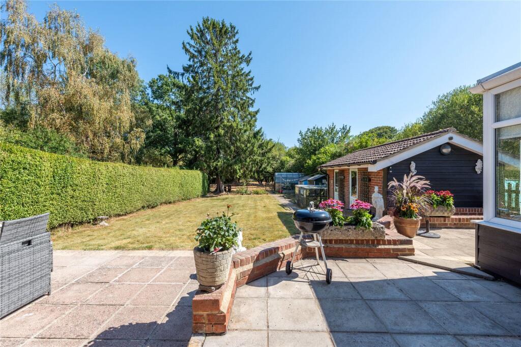 House in Mole Valley, Brockham Park, Betchworth - More