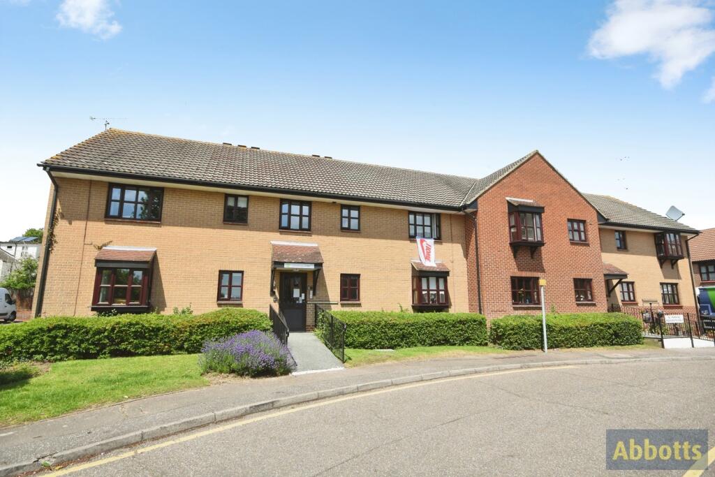 Main image of property: Hilltop Close, Rayleigh, Essex, SS6