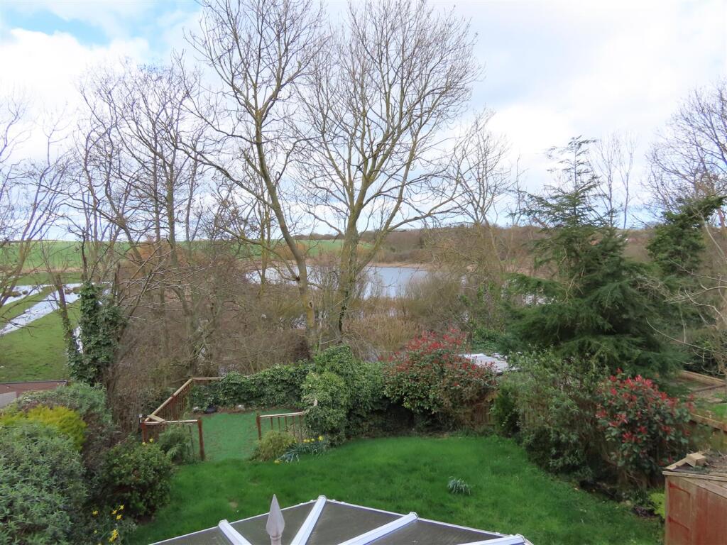 Wych Elm Close, Ellington, Morpeth photo 5