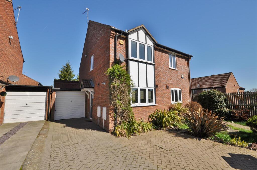 Main image of property: Packwood Close, Leamington Spa