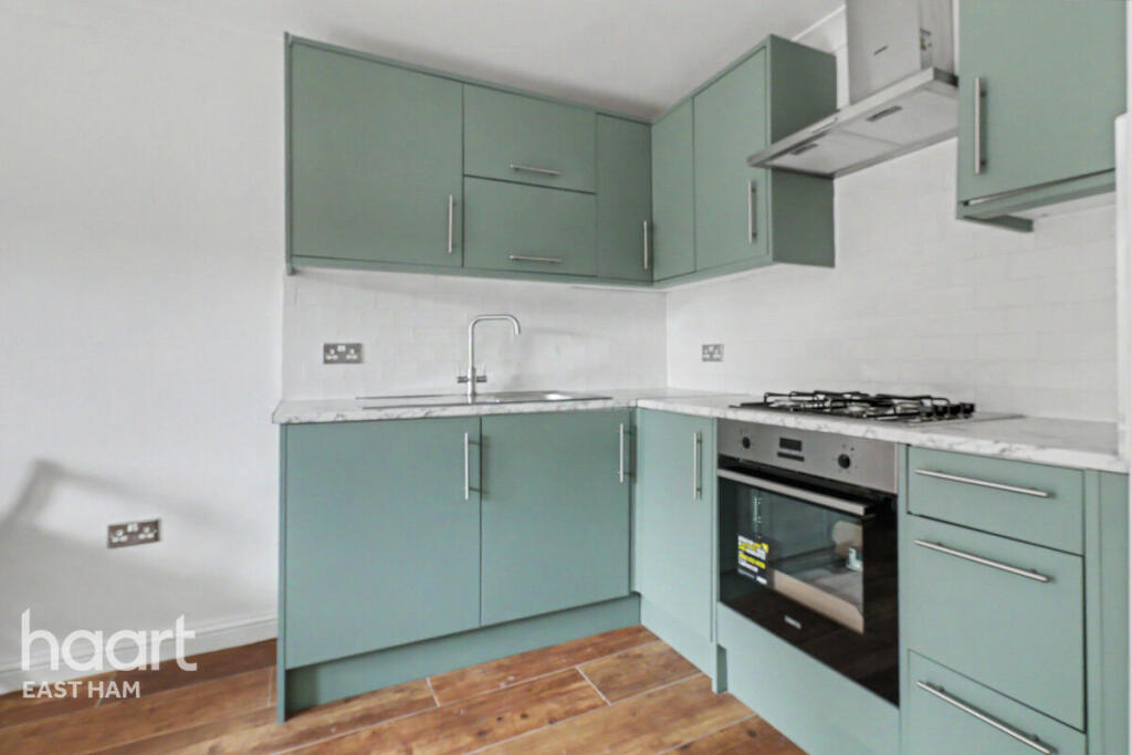 Apartment in London, Beckton - View 4