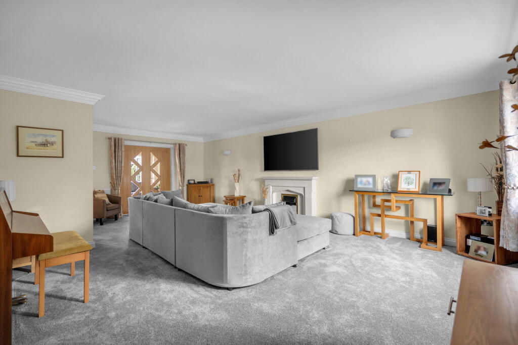 House in Doncaster - View 4