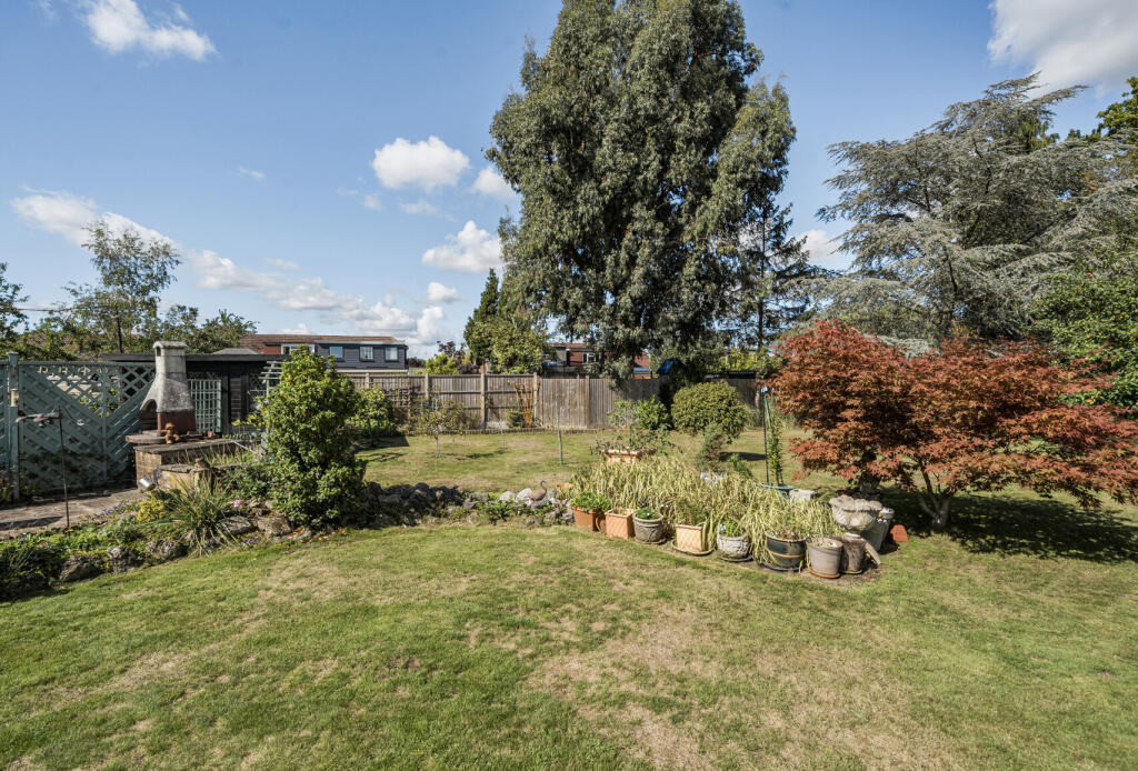 Main image of property: Kingsley Close, Horley, Surrey, RH6