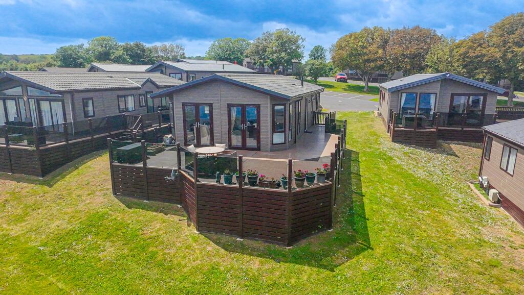 2-bed caravan on Riviera Bay Holiday Centre, Mudstone Lane, Brixham, Devon, TQ5 9EJ, £160,000