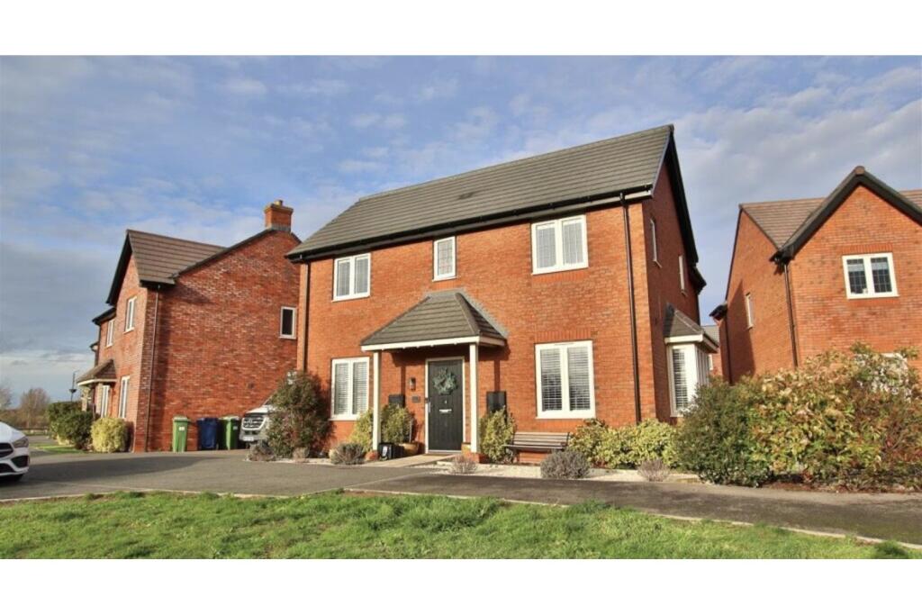 Main image of property: Snowdrop Close, Tewkesbury, GL20