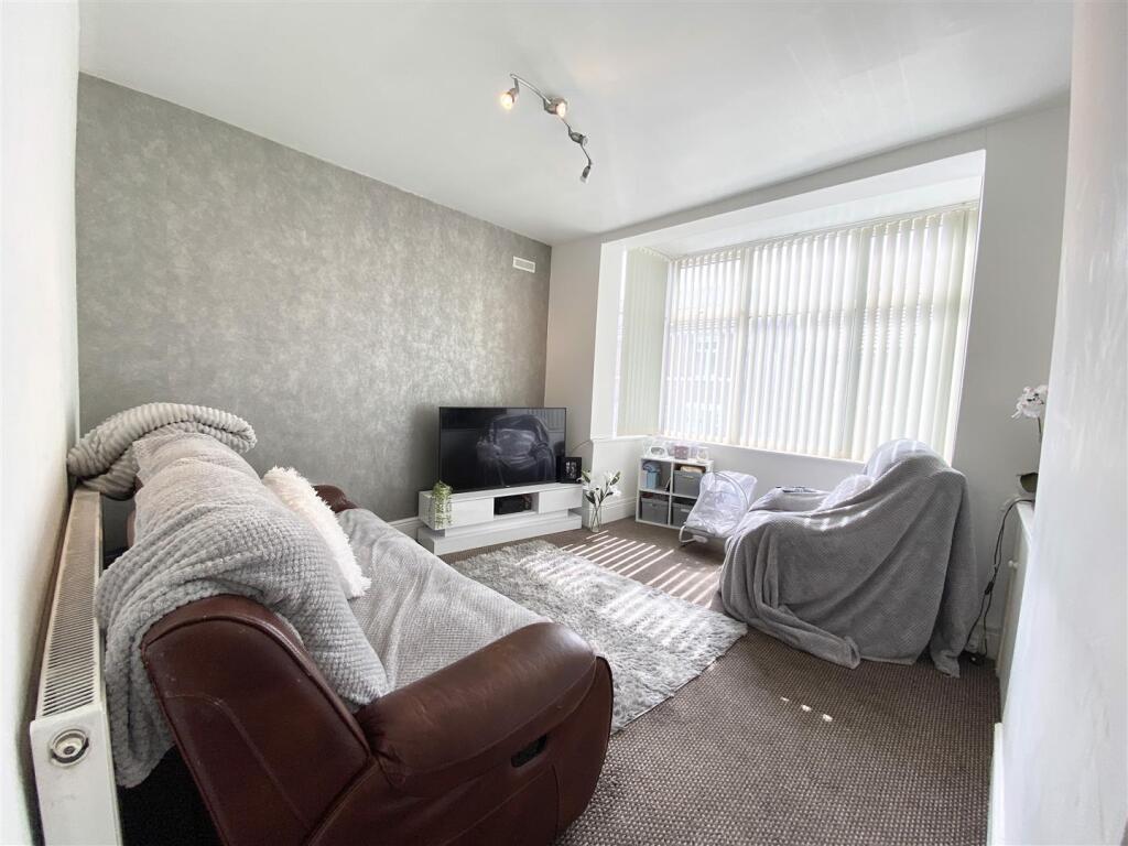 Apartment in Stoke-on-Trent - View 2