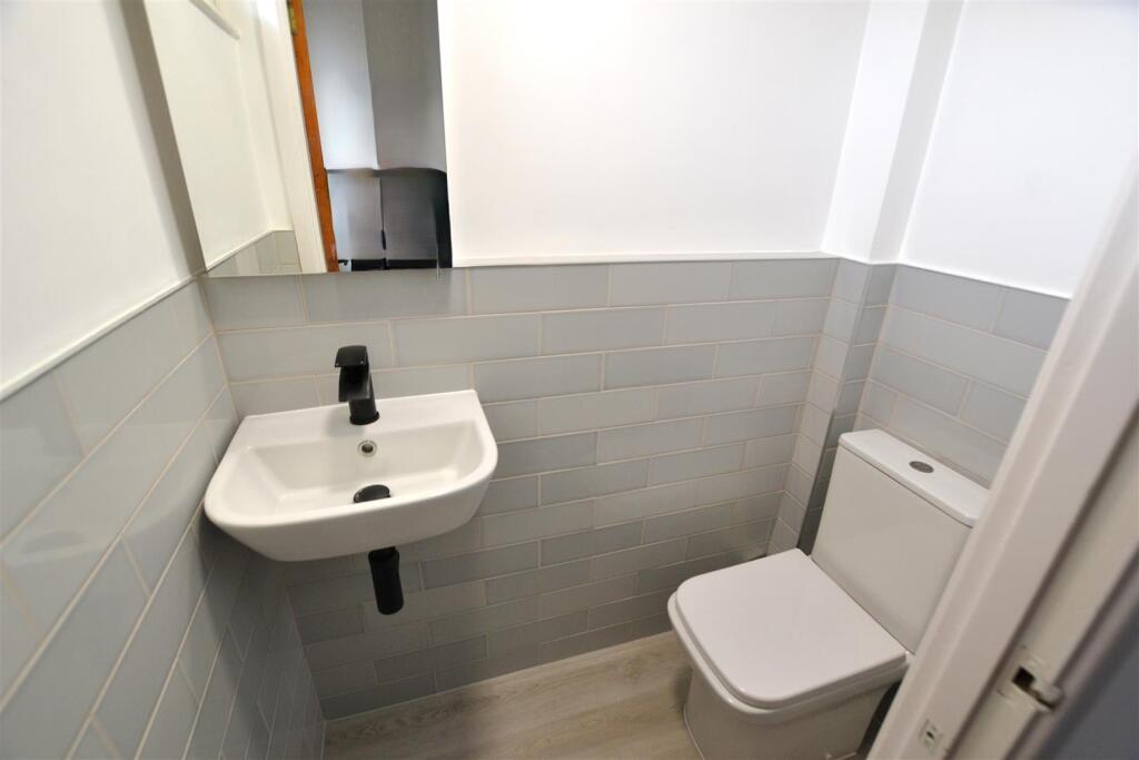 Hillfield, Birchwood, Hatfield - View 6