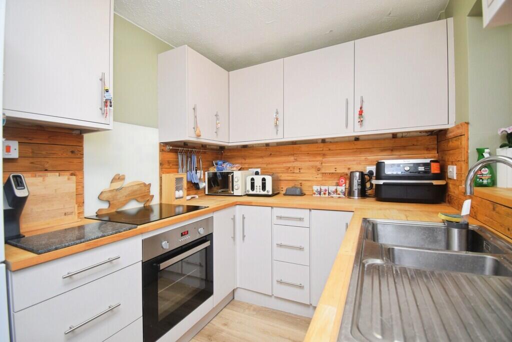 House in Taunton - View 5