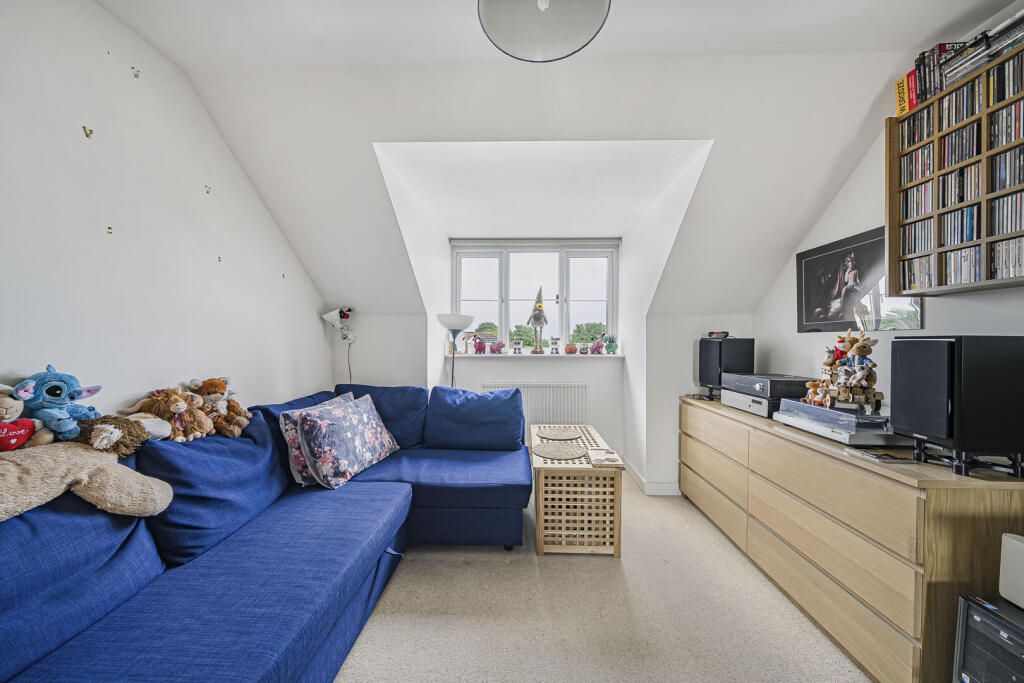 Apartment in Dartford, Kent - View 3