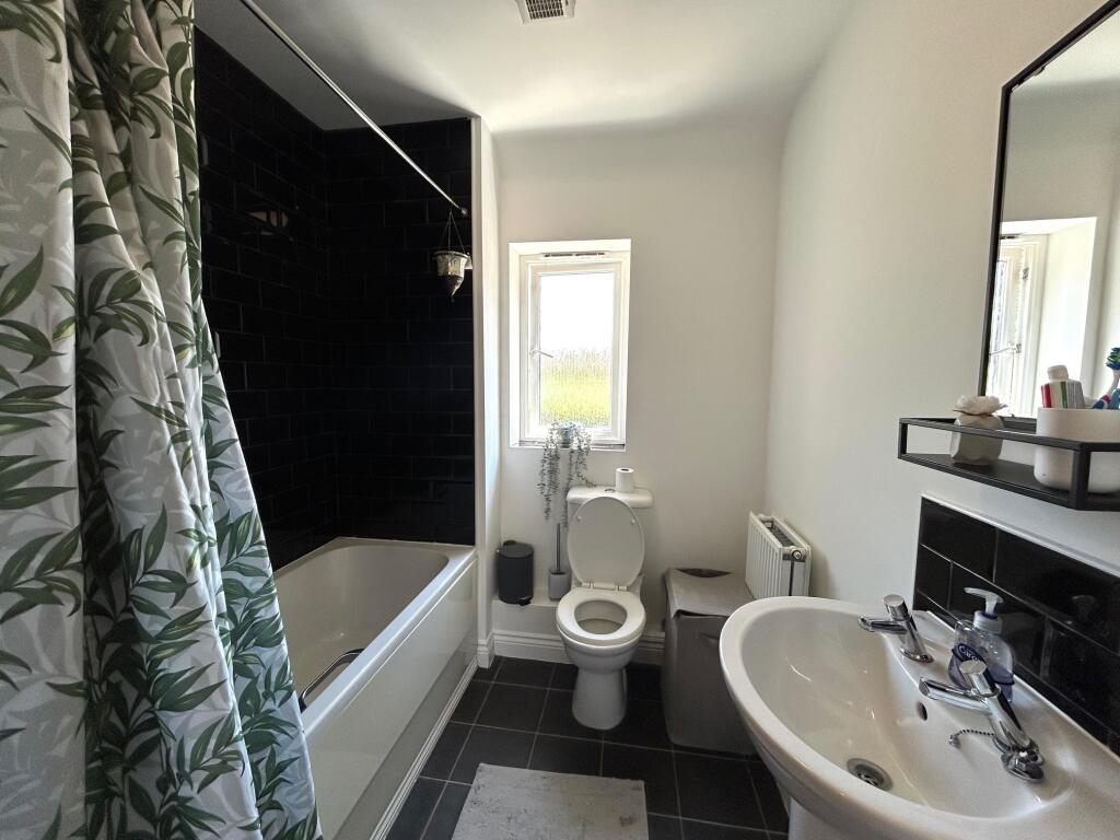 Apartment in Stony Stratford, City of Milton Keynes - View 4
