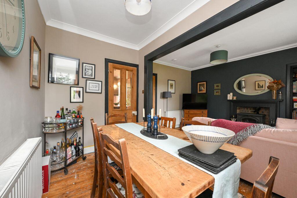 Apartment in Edinburgh - More