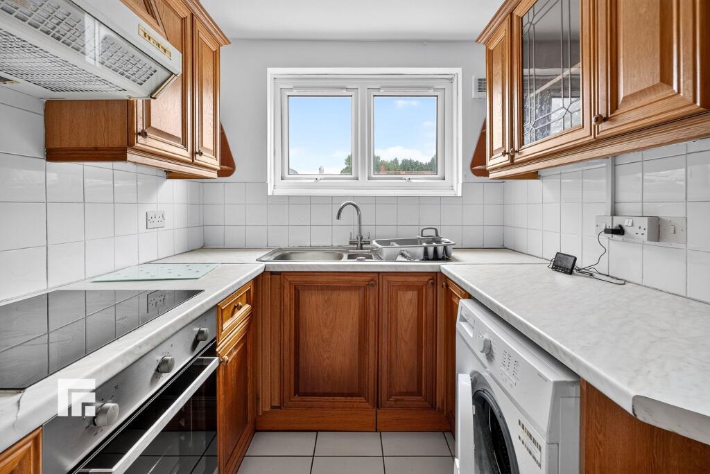 Llanishen Court, Llanishen, CF14 photo 3
