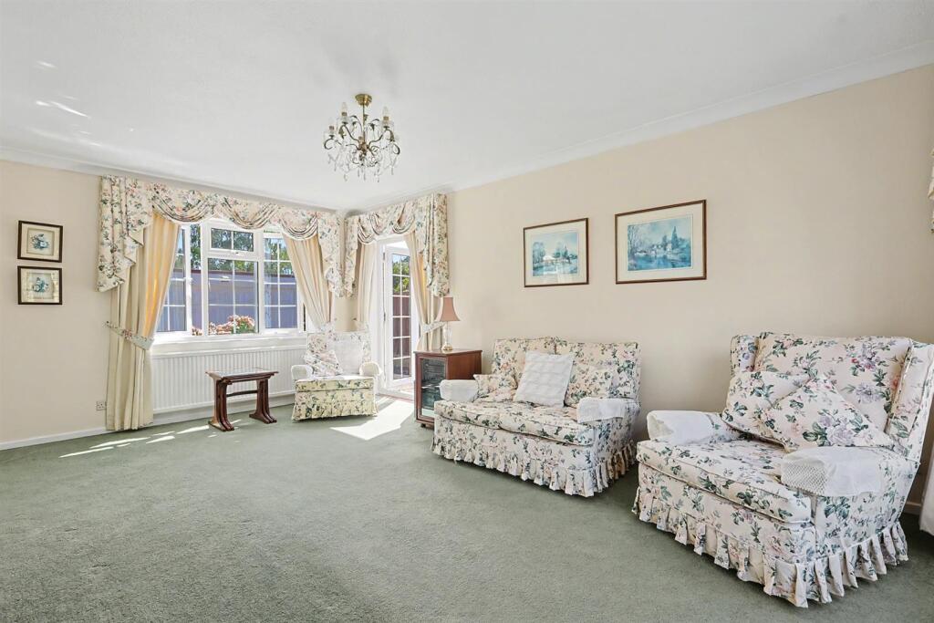 House in Rochford, Hockley - View 4