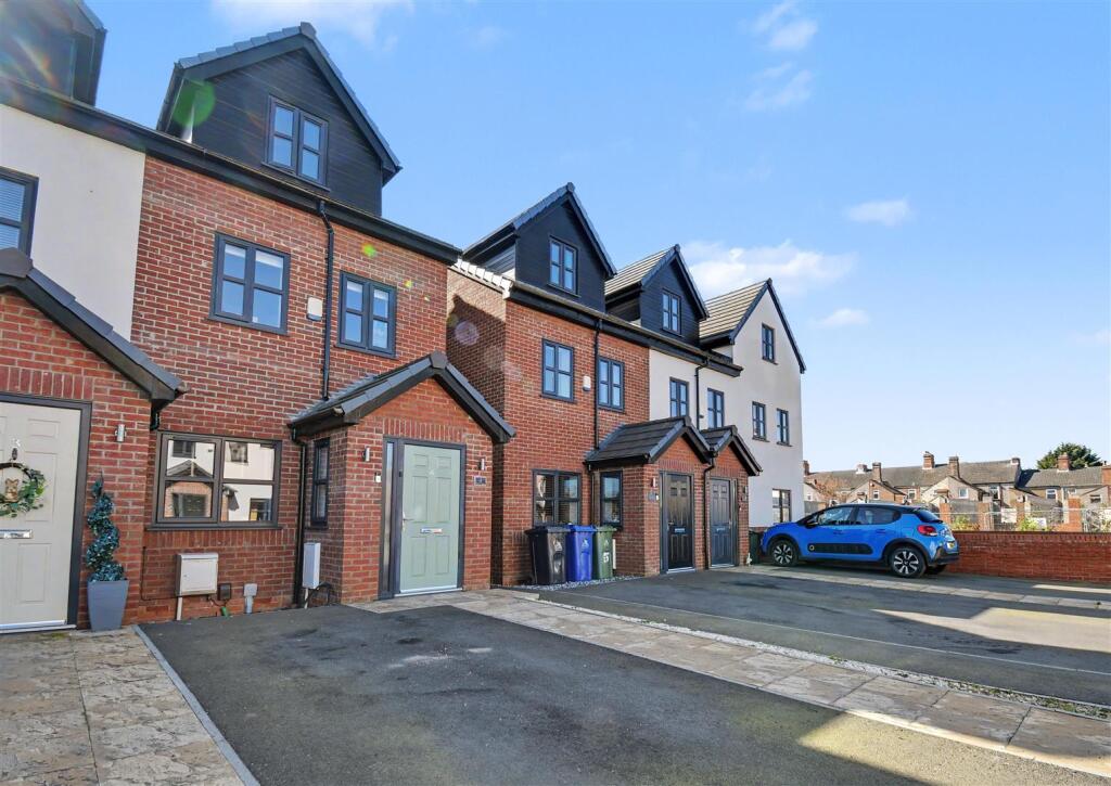 Main image of property: Brianna Mews, Grimsby