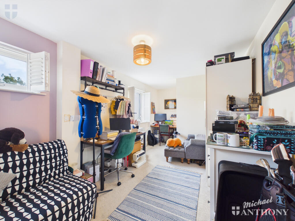 Apartment in Aylesbury, Buckinghamshire - More