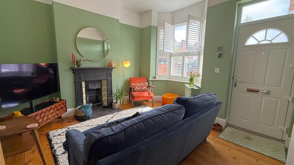 House in Birmingham, Cotteridge - View 2