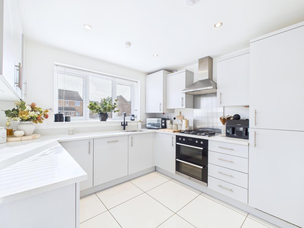 Orfeus Drive, Peterborough, PE2 8FZ photo 2