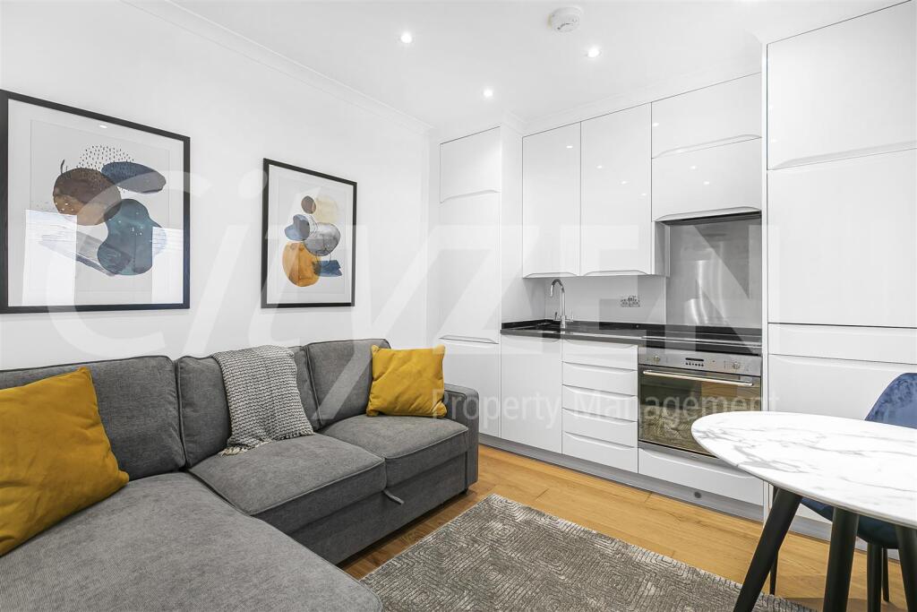 Studio flat for rent
