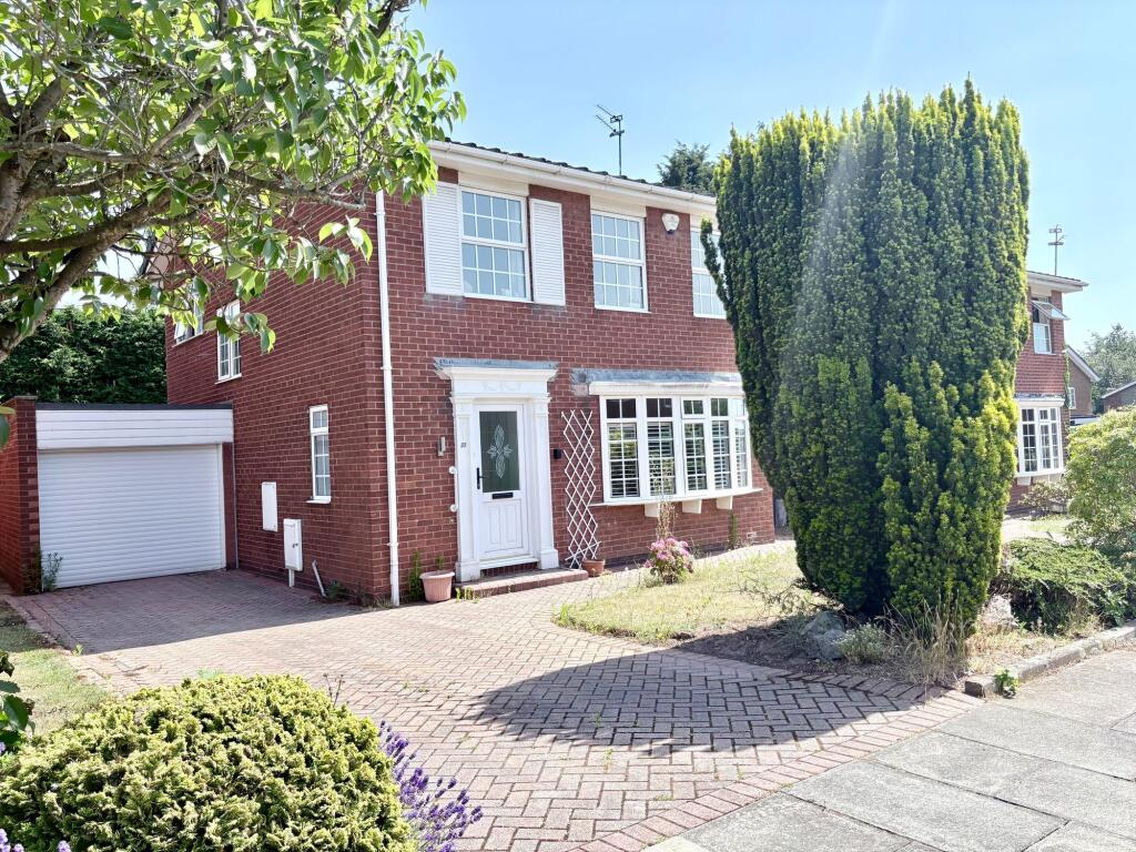 Main image of property: Saundby Close, Bessacarr, DN4