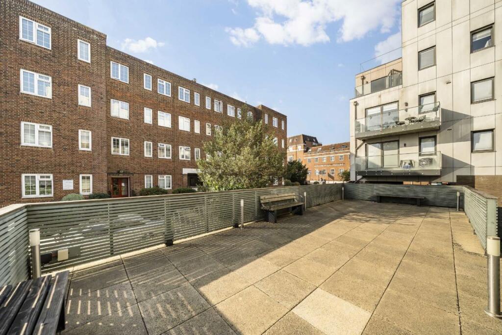 Apartment in London, Hendon - View 4