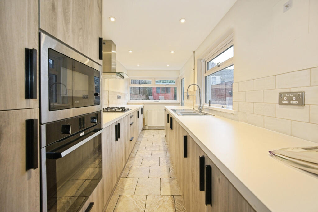 House in Newport, Eveswell, Beechwood - View 2