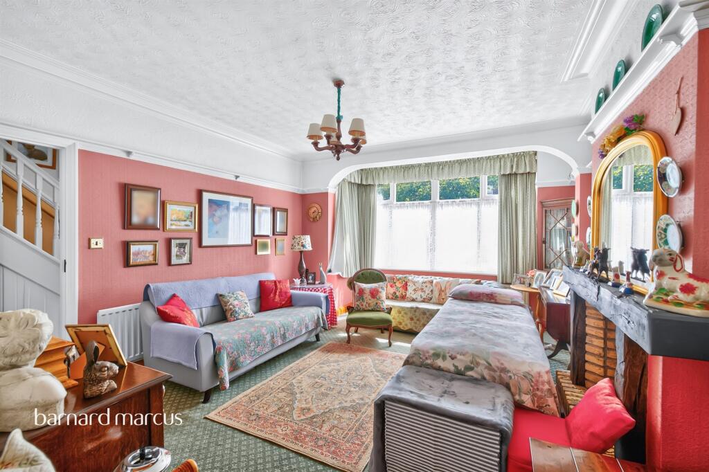 House in London - View 2