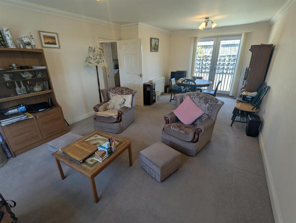 House in Sandown, Apse Heath - View 3