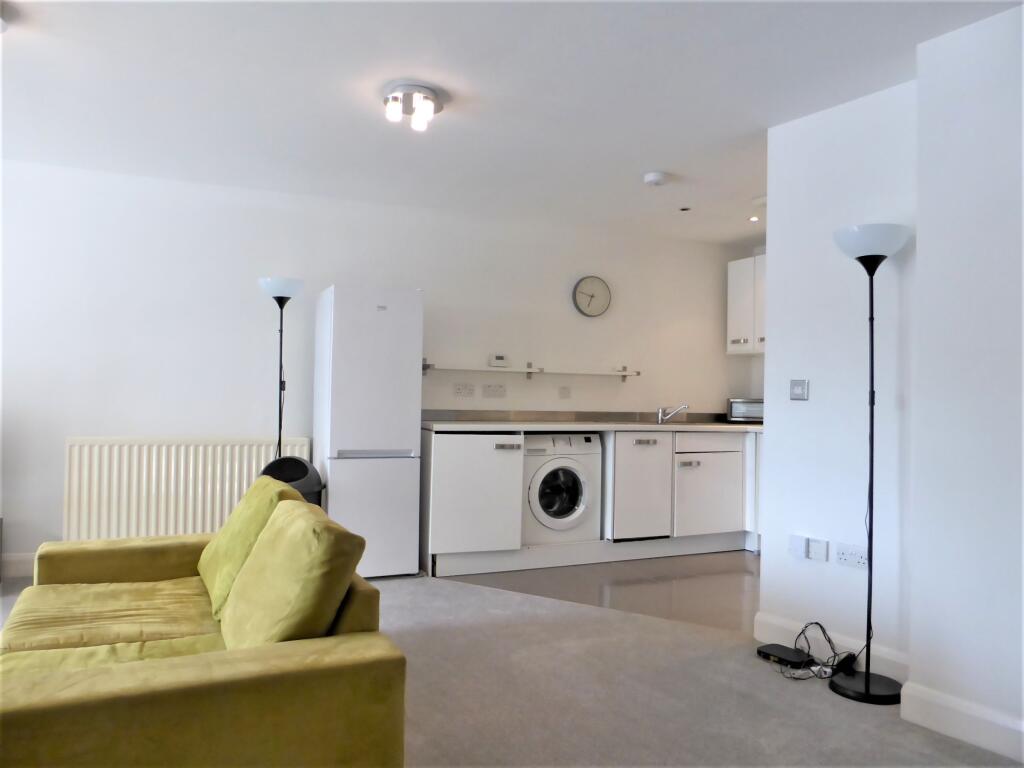 Apartment in Brighton - View 5