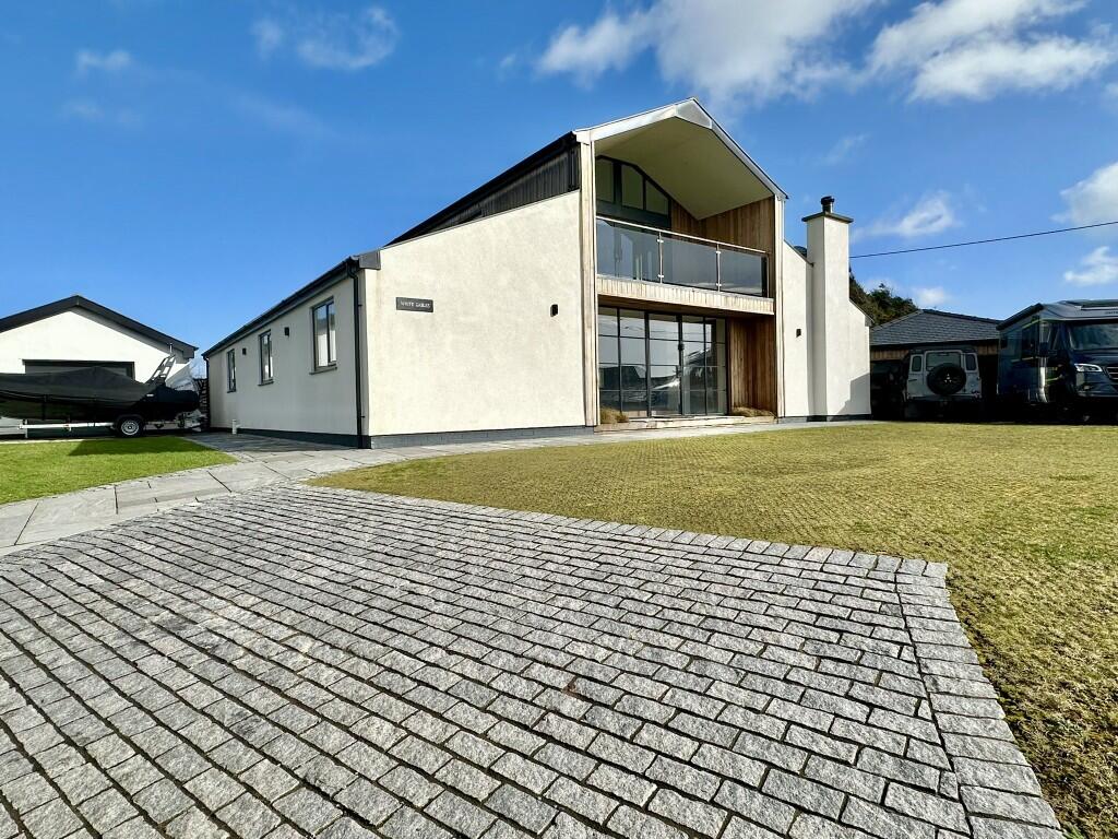 Main image of property: Rhosneigr, LL64