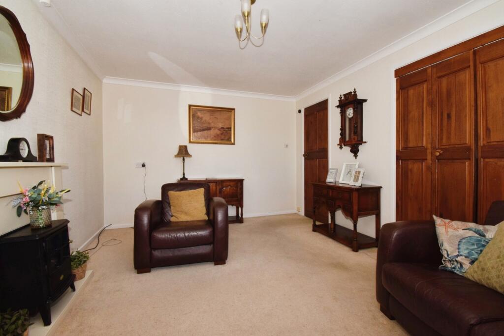 Apartment in Charnwood, Birstall - View 5