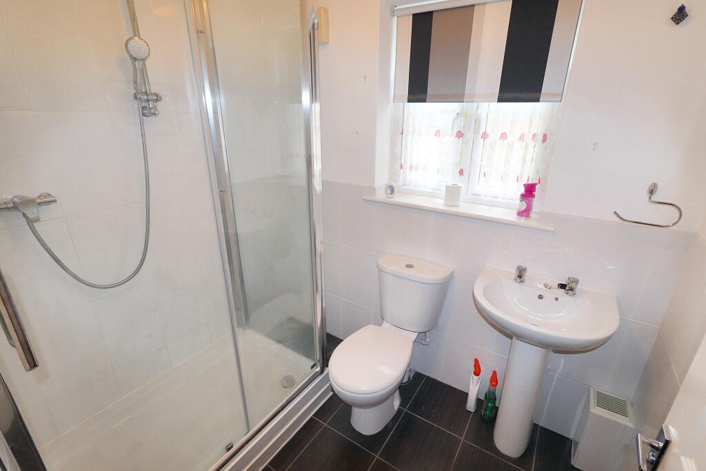 Park Close, Spalding, PE11 photo 4