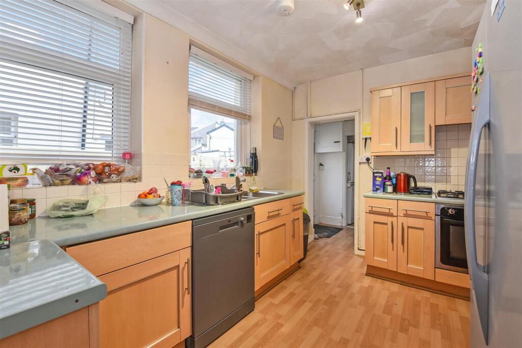 House in Pontypridd, Rhondda Cynon Taf - View 5