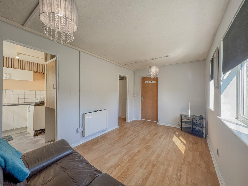 Apartment in Newcastle upon Tyne - View 5